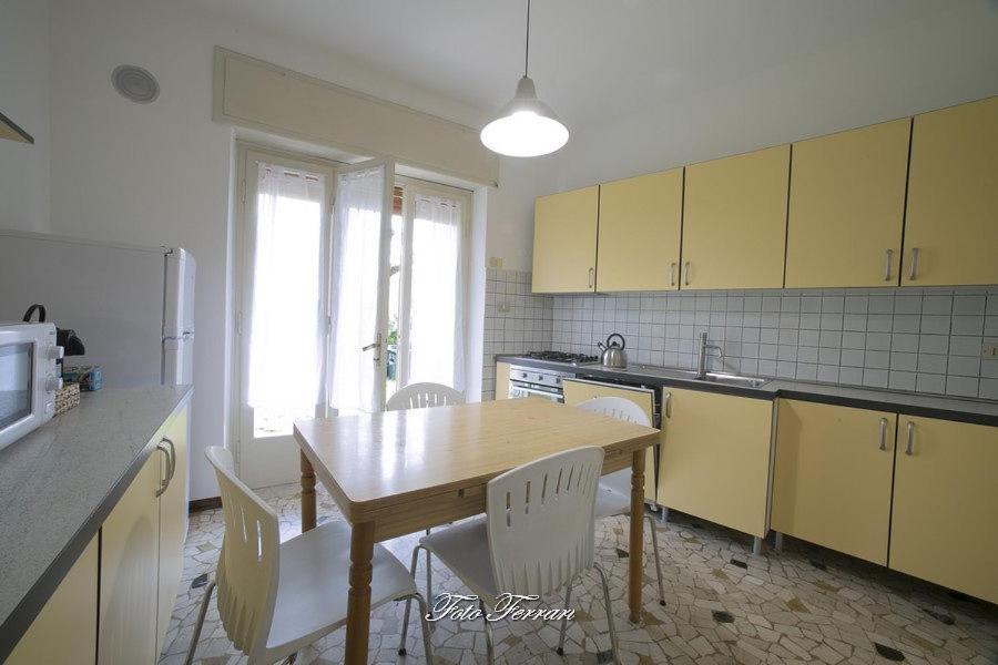 Villa Casa Vacanze Gli Ulivi Del Lago Sale Marasino Exterior foto