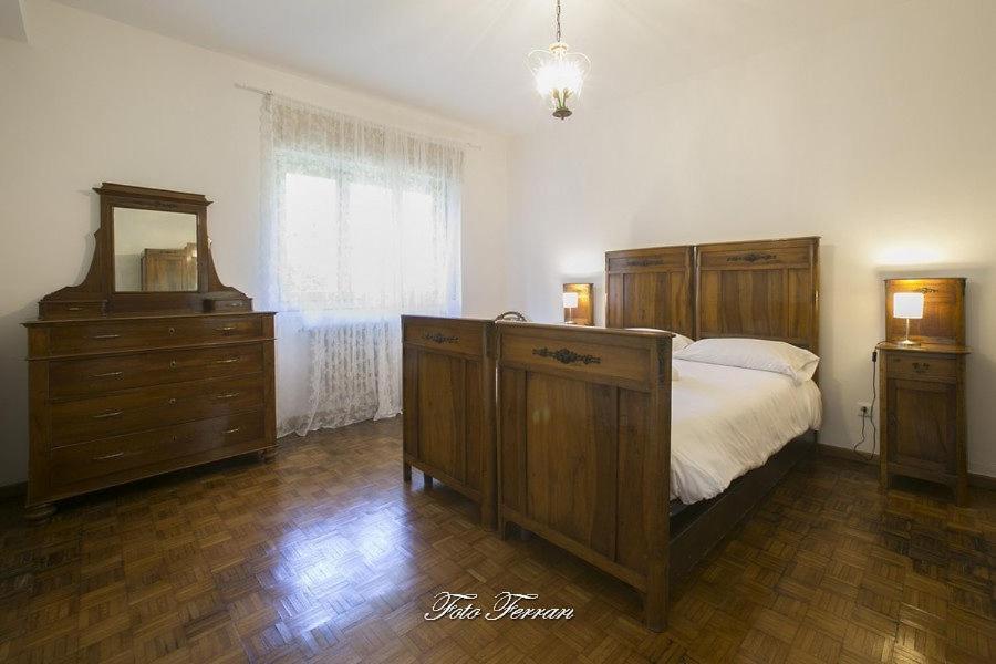 Villa Casa Vacanze Gli Ulivi Del Lago Sale Marasino Exterior foto